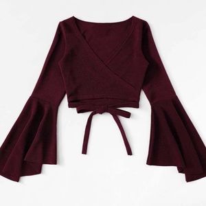 Bell sleeve crop